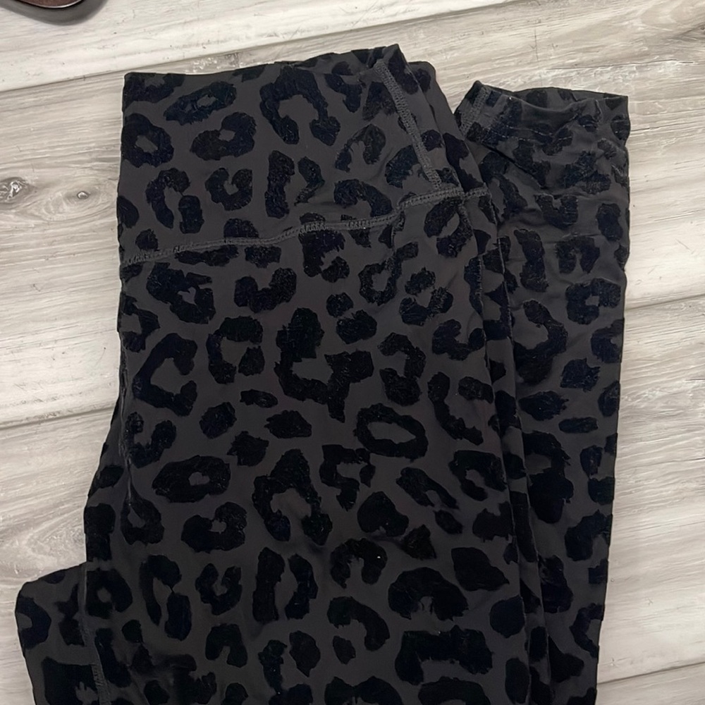Balance black cheetah leggins